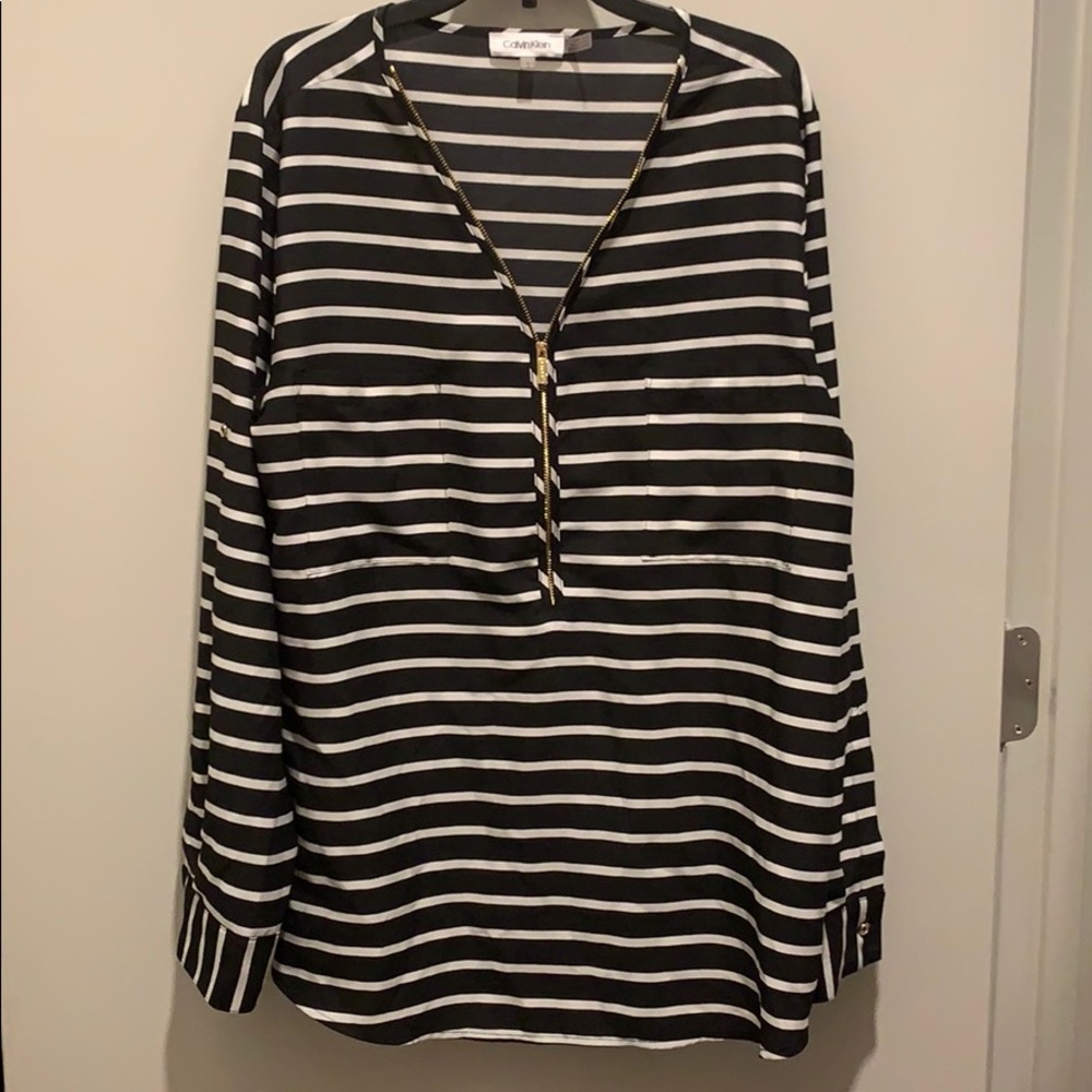 Calvin Klein black and white blouse